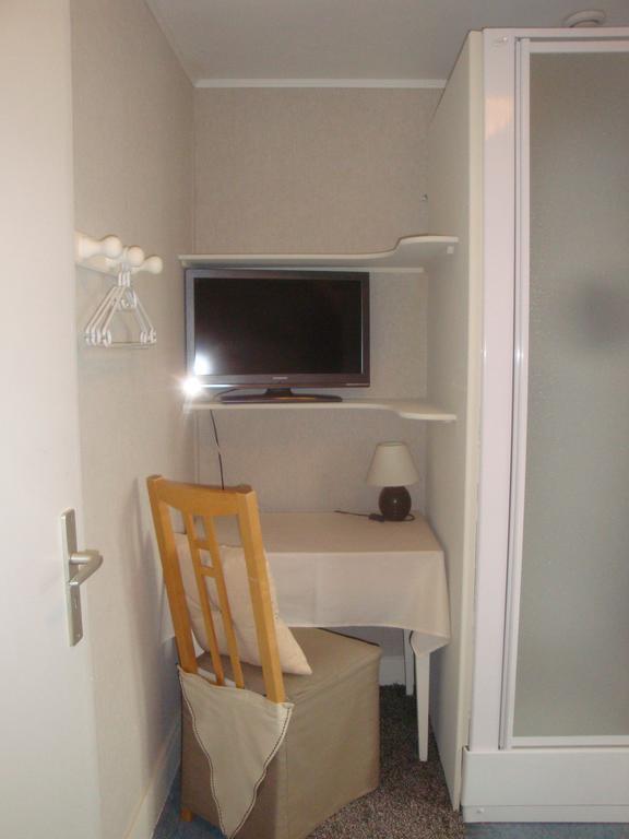 Auberge Du Chateau Chateauneuf-d'Ille-et-Vilaine ภายนอก รูปภาพ
